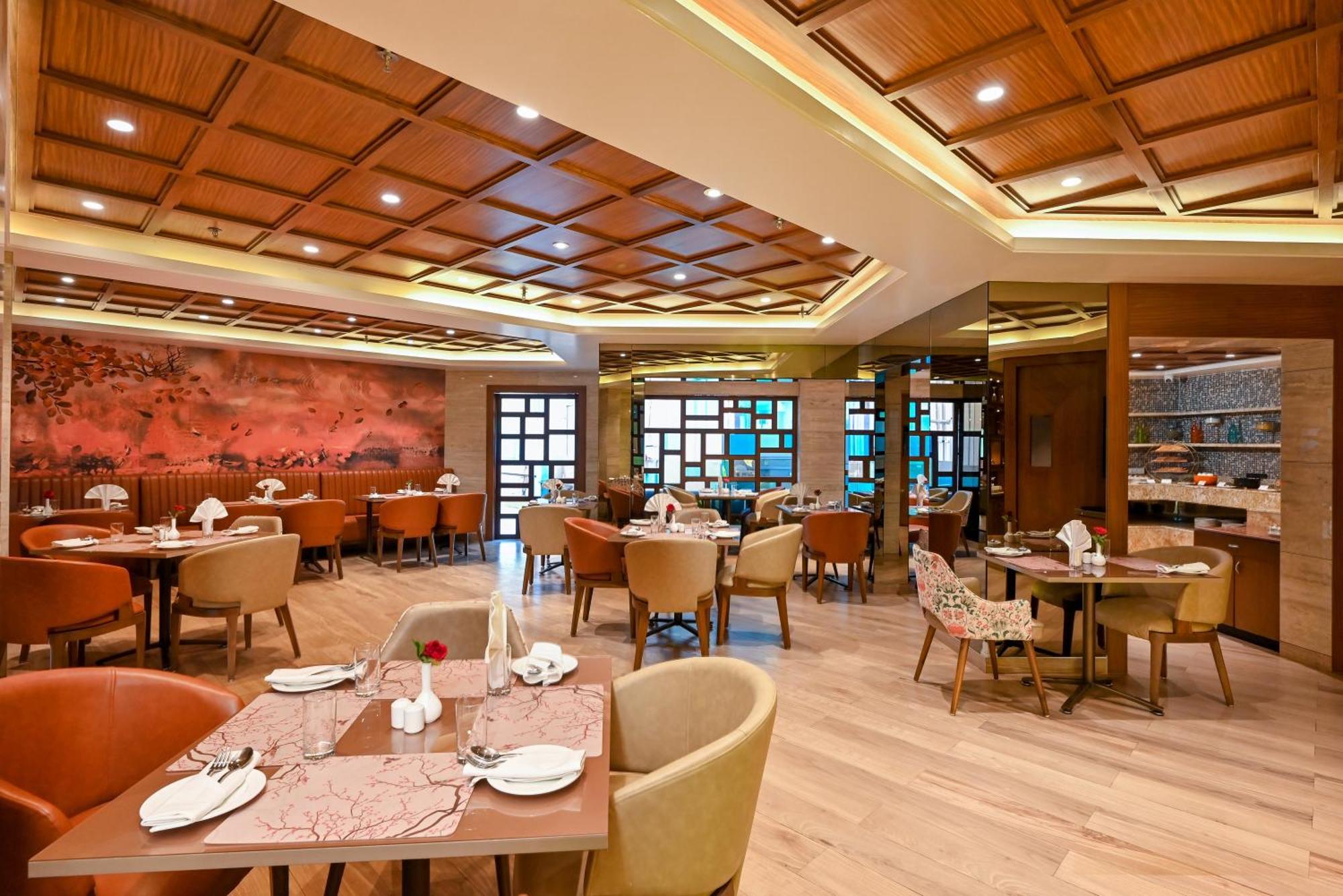 Hotel Maharaja Regency Satara Zewnętrze zdjęcie