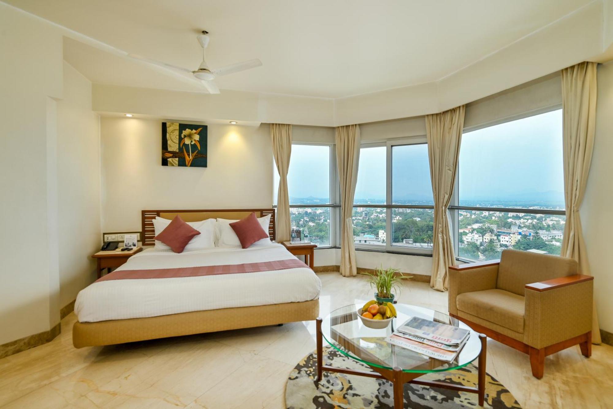 Hotel Maharaja Regency Satara Zewnętrze zdjęcie