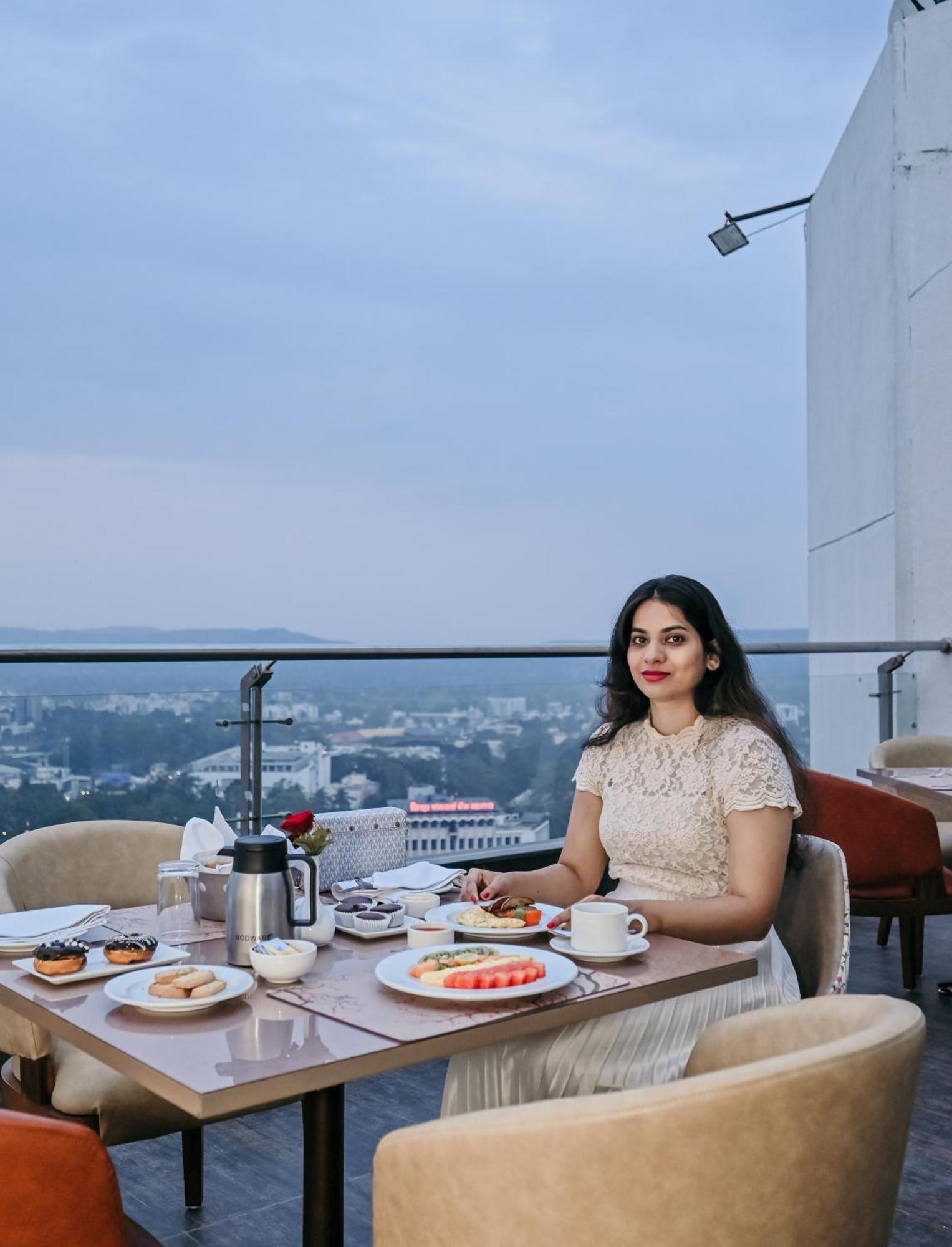 Hotel Maharaja Regency Satara Zewnętrze zdjęcie