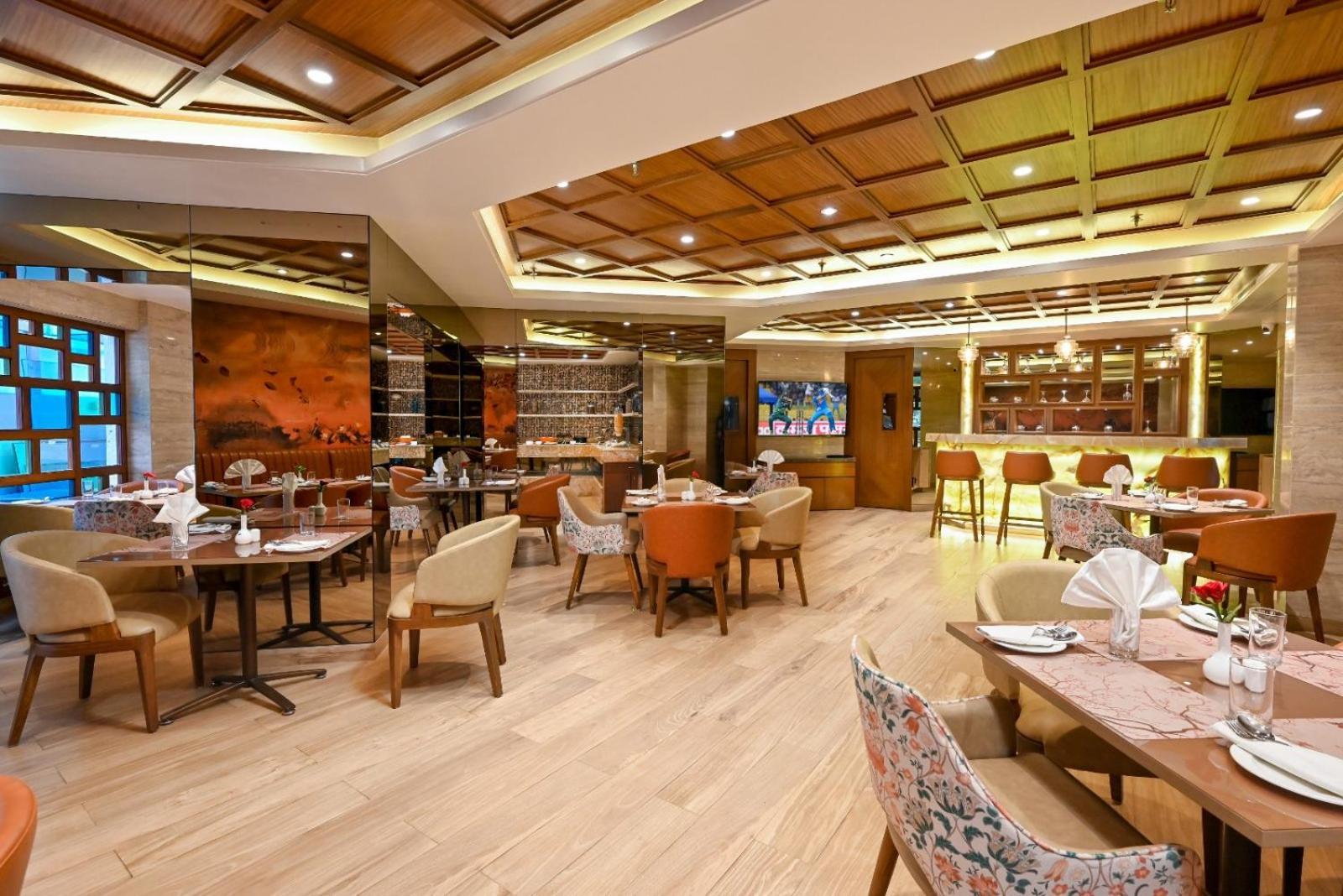Hotel Maharaja Regency Satara Zewnętrze zdjęcie